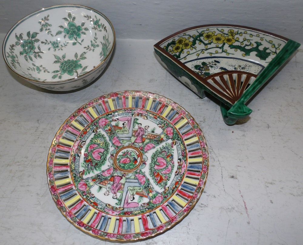 Two Oriental Porcelain Bowls & One Oriental Plate: Two Oriental Porcelain Bowls & One Oriental Plate . Up to 10 1/4" Dia. ALL DESCRIPTIONS AND ANY CONDITION STATEMENT GIVEN BY LANGSTON AUCTION GALLERY ARE STRICTLY OPINIONS AND LANGSTON'S SHALL HAVE