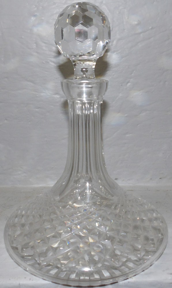 Waterford Crystal Ship Decanter: Waterford Crystal Ship Decanter . 10 1/2" H 7 1/2" Dia. ALL DESCRIPTIONS AND ANY CONDITION STATEMENT GIVEN BY LANGSTON AUCTION GALLERY ARE STRICTLY OPINIONS AND LANGSTON'S SHALL HAVE NO RESPONSIBILITY