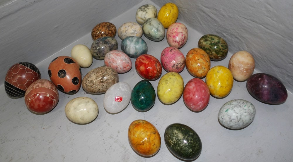 Lot of Marble & Stone Eggs: Lot of Marble & Stone Eggs . Up to 3" x 2" ALL DESCRIPTIONS AND ANY CONDITION STATEMENT GIVEN BY LANGSTON AUCTION GALLERY ARE STRICTLY OPINIONS AND LANGSTON'S SHALL HAVE NO RESPONSIBILITY FOR