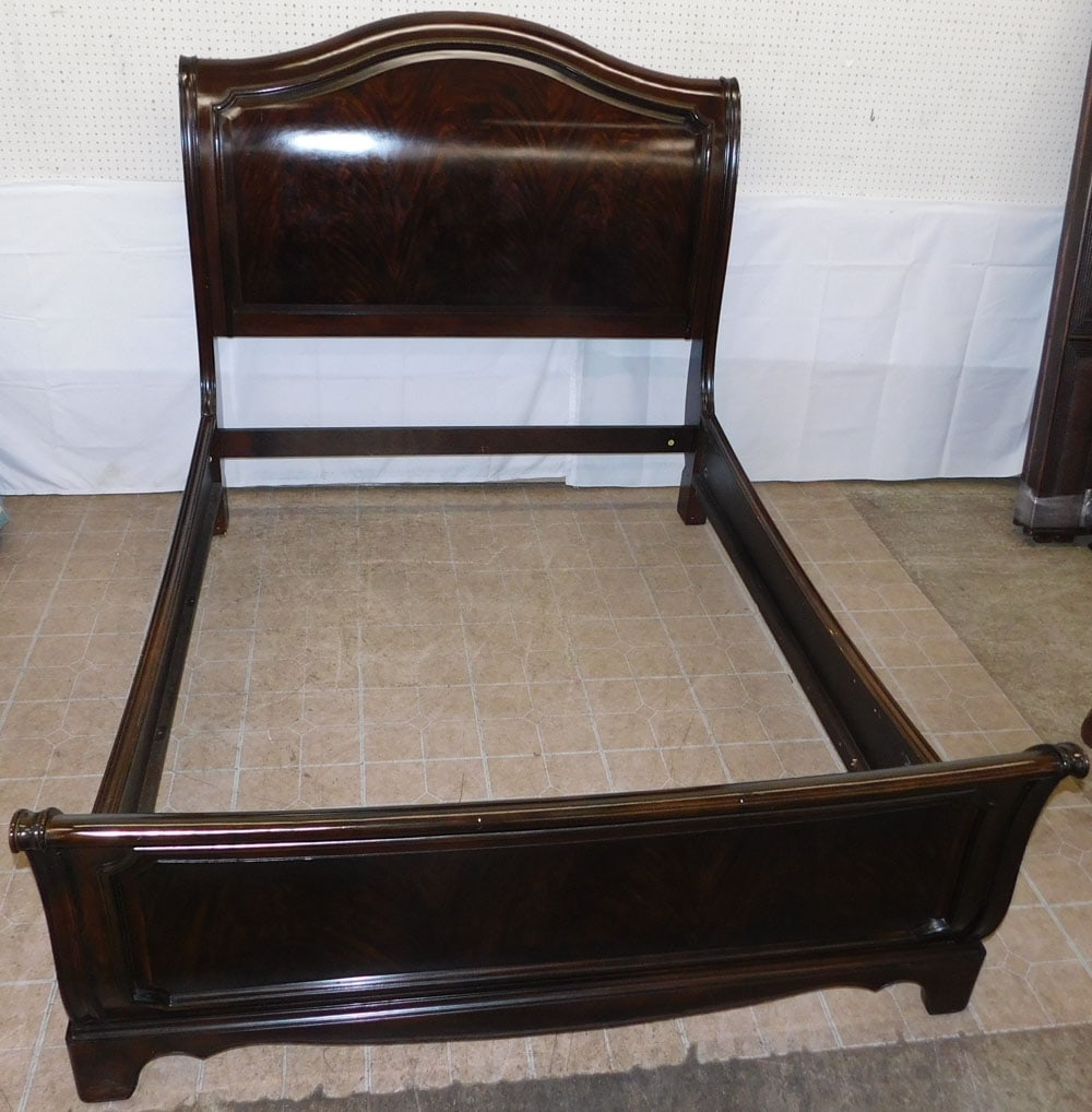 Flame Mahogany Queen Size Sleigh Bed with Rails (1 of 7)