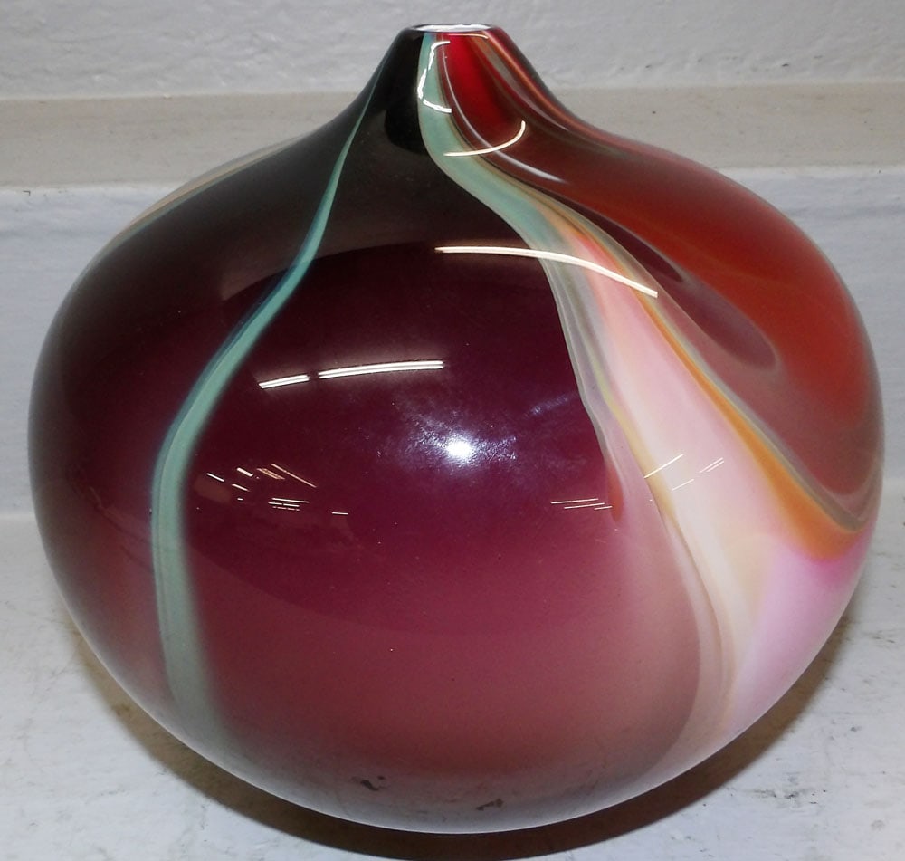 Art Glass Vase Signed Mortara 2002 (1 of 6)