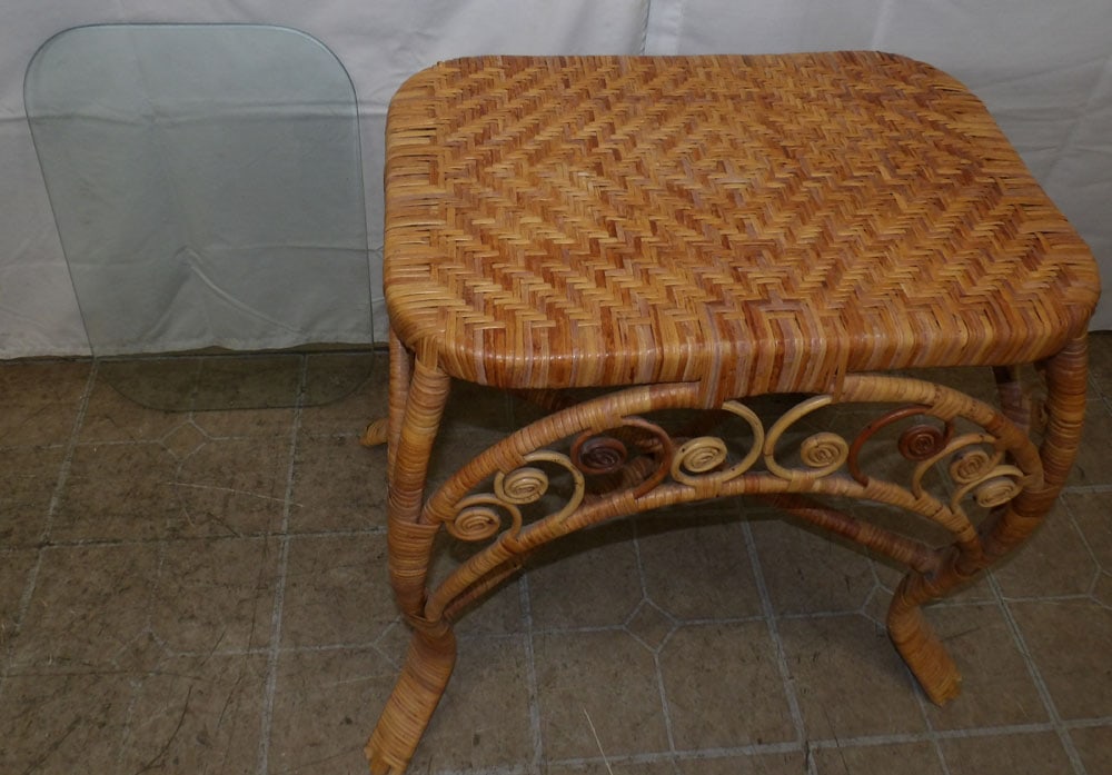 Wicker Lamp Table with Glass Top - 5