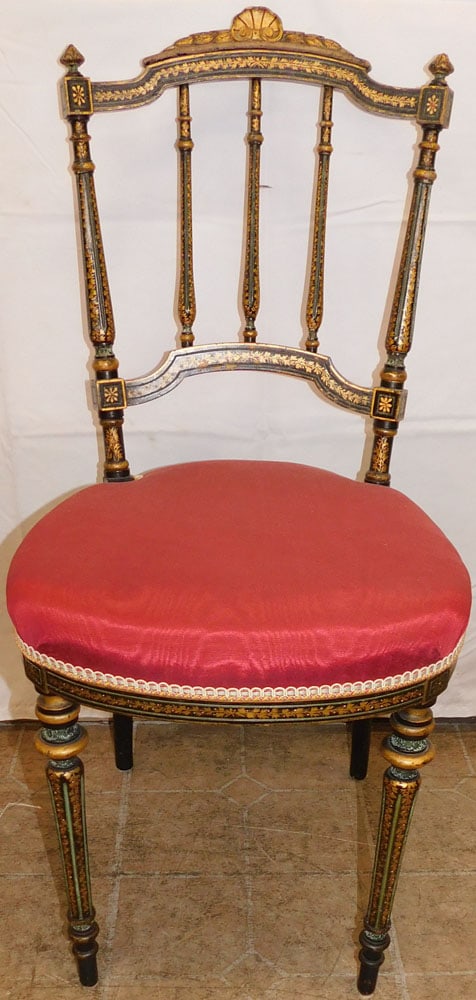 Hand Painted Wood Vanity Side Chair: Hand Painted Wood Vanity Side Chair . 34 1/4" H 16" W 17 1/2" D ALL DESCRIPTIONS AND ANY CONDITION STATEMENT GIVEN BY LANGSTON AUCTION GALLERY ARE STRICTLY OPINIONS AND LANGSTON'S SHALL HAVE NO RESPON