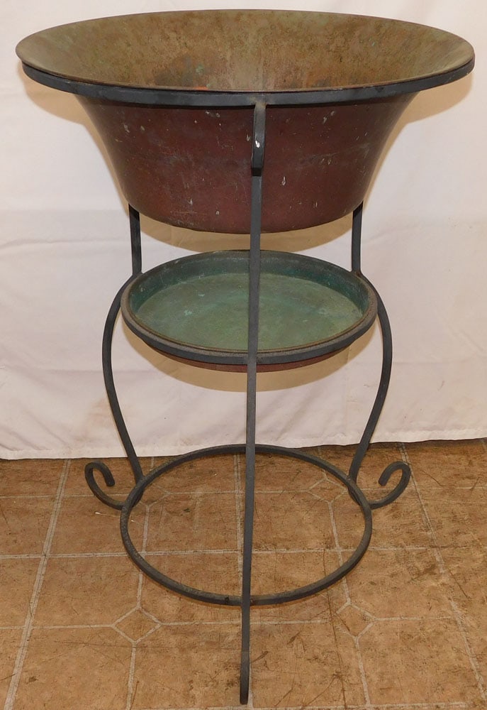 Copper & Wrought Iron Washstand: Copper & Wrought Iron Washstand . 30" H 22 1/2" Dia. ' ALL DESCRIPTIONS AND ANY CONDITION STATEMENT GIVEN BY LANGSTON AUCTION GALLERY ARE STRICTLY OPINIONS AND LANGSTON'S SHALL HAVE NO