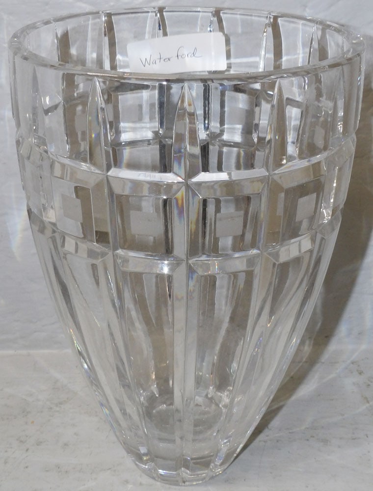 Waterford Crystal Vase: Waterford Crystal Vase. 12" H 7 1/2" Dia. ALL DESCRIPTIONS AND ANY CONDITION STATEMENT GIVEN BY LANGSTON AUCTION GALLERY ARE STRICTLY OPINIONS AND LANGSTON'S SHALL HAVE NO RESPONSIBILITY FOR ERRORS