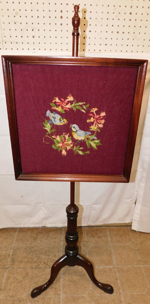 Mahogany & Needlepoint Firescreen: Mahogany & Needlepoint Firescreen . 47 1/2" H 17 1/2" W ALL DESCRIPTIONS AND ANY CONDITION STATEMENT GIVEN BY LANGSTON AUCTION GALLERY ARE STRICTLY OPINIONS AND LANGSTON'S SHALL HAVE NO