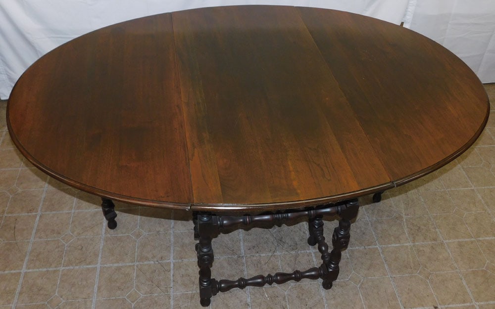 Antique Walnut Gateleg Dining Table - 2