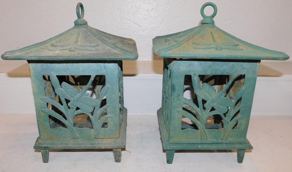 Pair of Painted Cast Iron Pagoda Shaped Top Candle Lanterns (1 of 3)