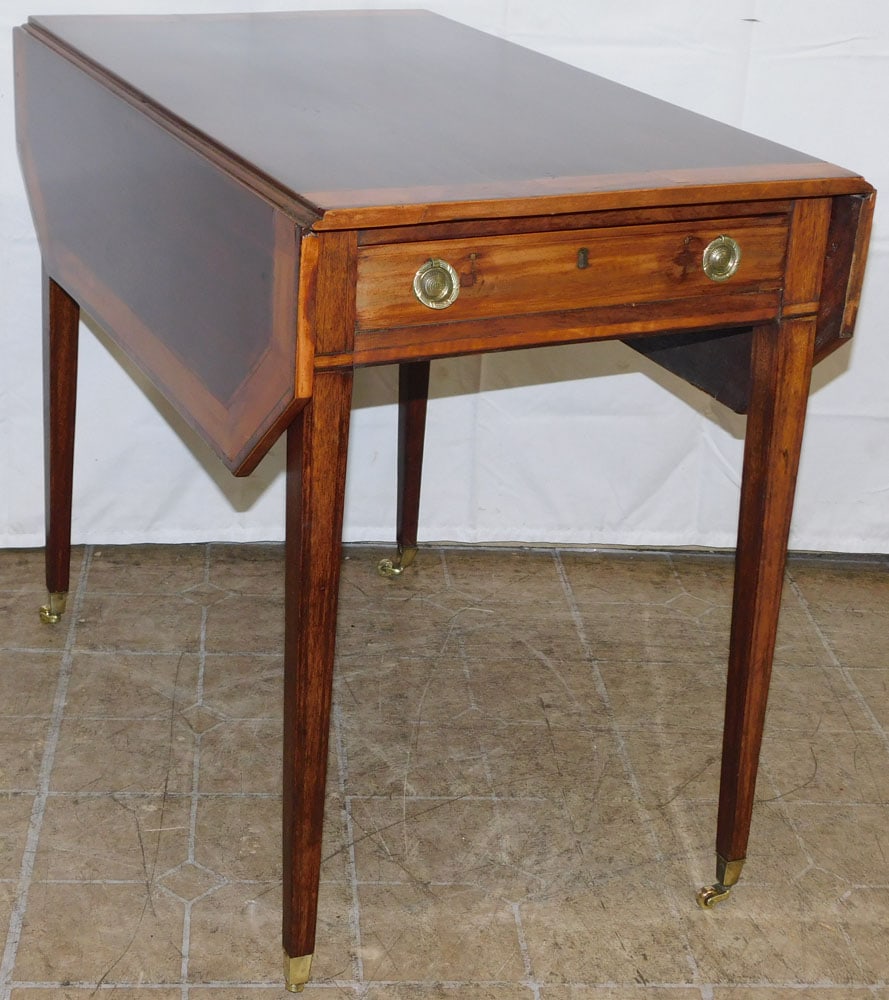 19th Century Mahogany & Satin Wood Banded Top One Drawer Pembroke Table: 19th Century Mahogany & Satin Wood Banded Top One Drawer Pembroke Table. 27 3/4" H 19 1/2" W 32" D ALL DESCRIPTIONS AND ANY CONDITION STATEMENT GIVEN BY LANGSTON AUCTION GALLERY ARE STRICTLY