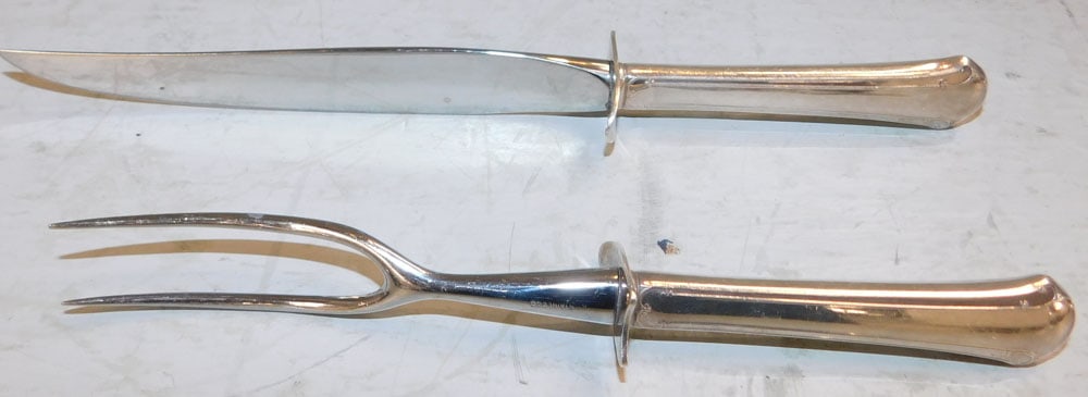 Sterling Handle Carving Set by Towle: Sterling Handle Carving Set by Towle . 10" L ALL DESCRIPTIONS AND ANY CONDITION STATEMENT GIVEN BY LANGSTON AUCTION GALLERY ARE STRICTLY OPINIONS AND LANGSTON'S SHALL HAVE NO RESPONSIBILITY FOR