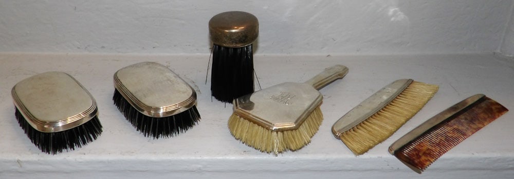 Six Piece Gorham Sterling Handled Dresser Set: Six Piece Gorham Sterling Handled Dresser Set. ALL DESCRIPTIONS AND ANY CONDITION STATEMENT GIVEN BY LANGSTON AUCTION GALLERY ARE STRICTLY OPINIONS AND LANGSTON'S SHALL HAVE NO RESPONSIBILITY FOR ERRO