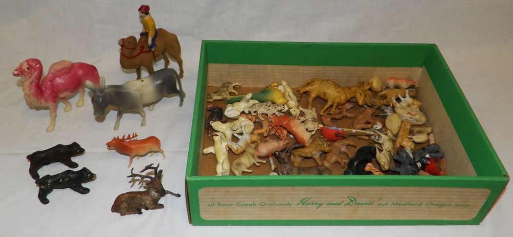 Lot of Vintage Figurines (1 of 7)