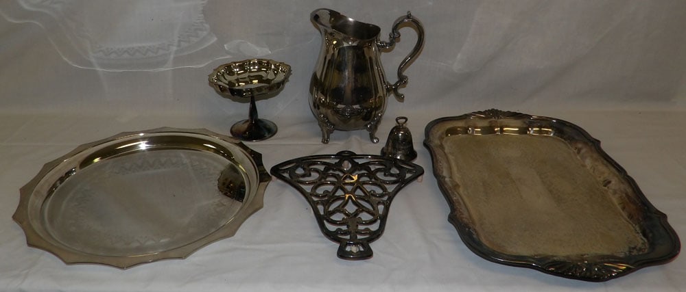 Lot of Silverplated Items (1 of 5)