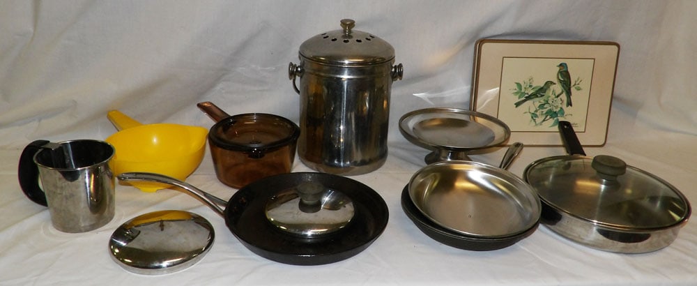 Lot of Kitchen Items (1 of 4)