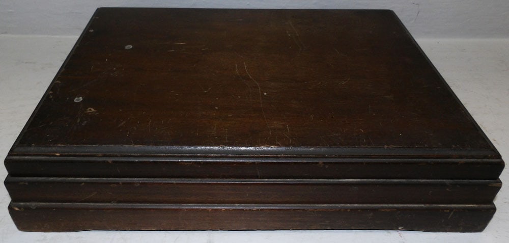 Set of Rogers Silverplated Flatware in Box: Set of Rogers Silverplated Flatware in Box. 3 1/2" H 16" W 11 1/4" D "ALL DESCRIPTIONS AND ANY CONDITION STATEMENT GIVEN BY LANGSTON AUCTION GALLERY ARE STRICTLY?OPINIONS?AND LANGSTON'S SHALL HAVE NO