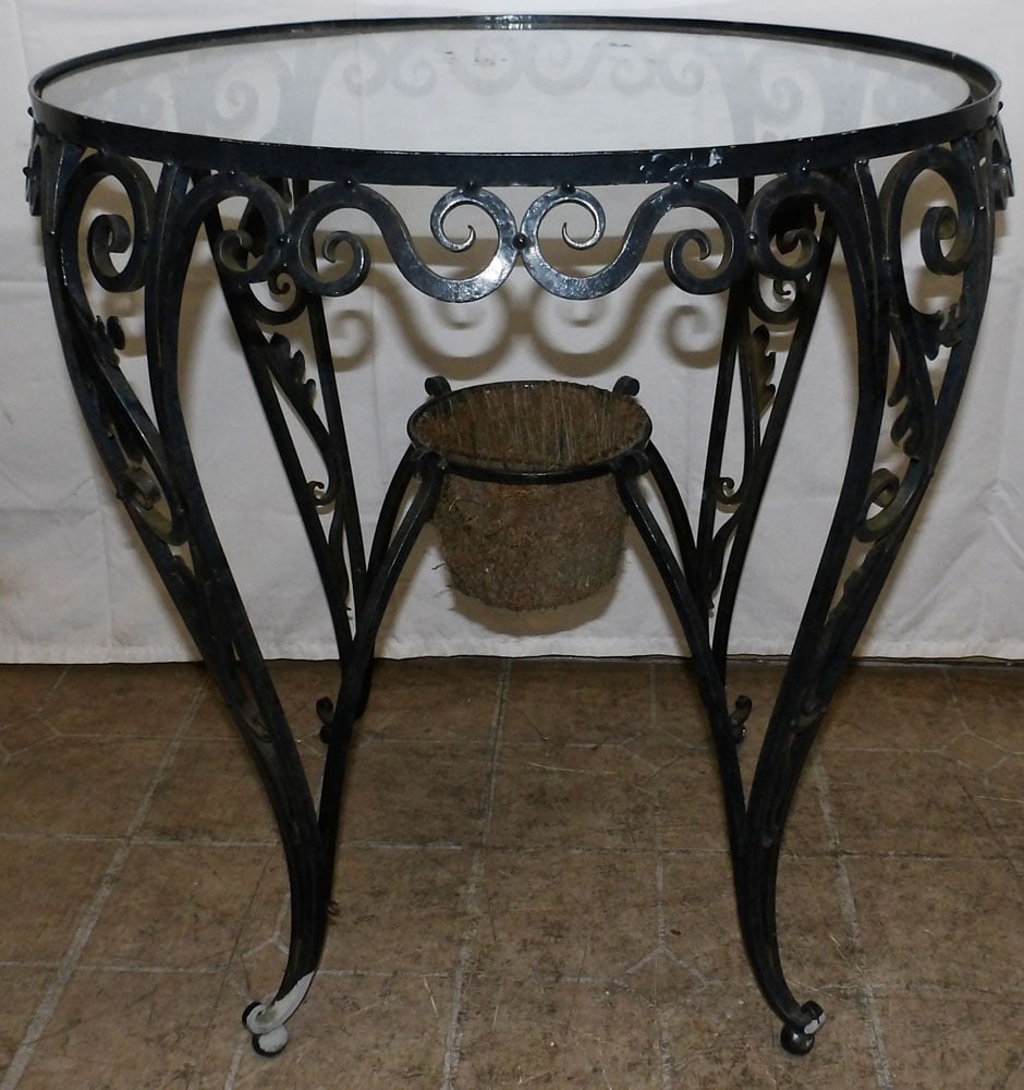 Painted Wrought Iron & Glass Top Table: Painted Wrought Iron & Glass Top Table . 26" H 25" Dia. "ALL DESCRIPTIONS AND ANY CONDITION STATEMENT GIVEN BY LANGSTON AUCTION GALLERY ARE STRICTLY?OPINIONS?AND LANGSTON'S SHALL HAVE NO
