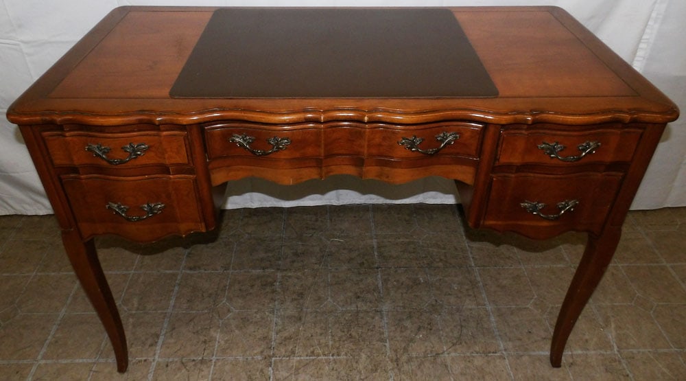 Cherry French Provincial Dressing Table (1 of 6)