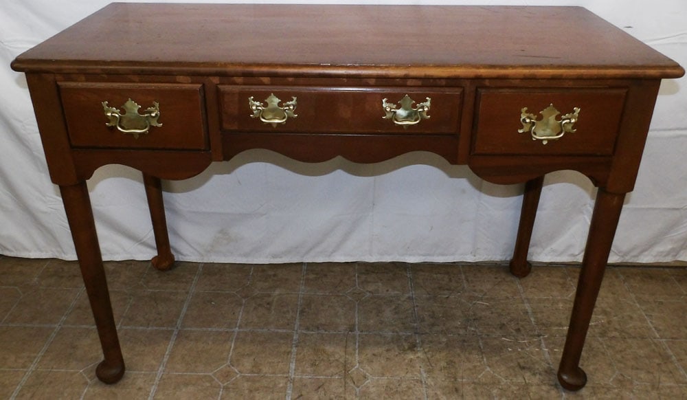 Pine Queen Anne Style Dressing Table by Drexel (1 of 6)