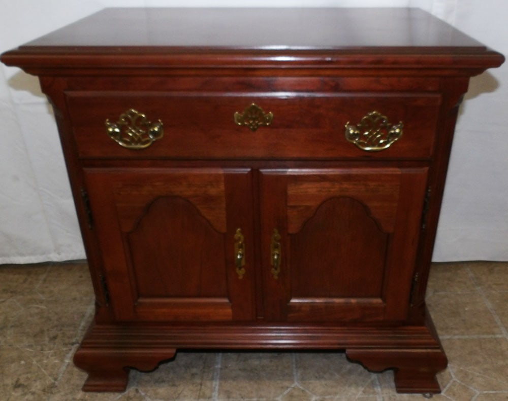 Cherry Night Stand: Cherry Night Stand . 24" H 25 1/2" W 16 1/4" D "ALL DESCRIPTIONS AND ANY CONDITION STATEMENT GIVEN BY LANGSTON AUCTION GALLERY ARE STRICTLY?OPINIONS?AND LANGSTON'S SHALL HAVE NO RESPONSIBILITY FOR ERR