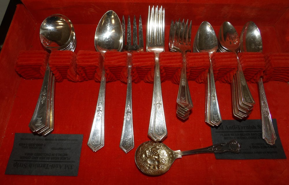 Silverplated Flatware in Walnut Box - 2