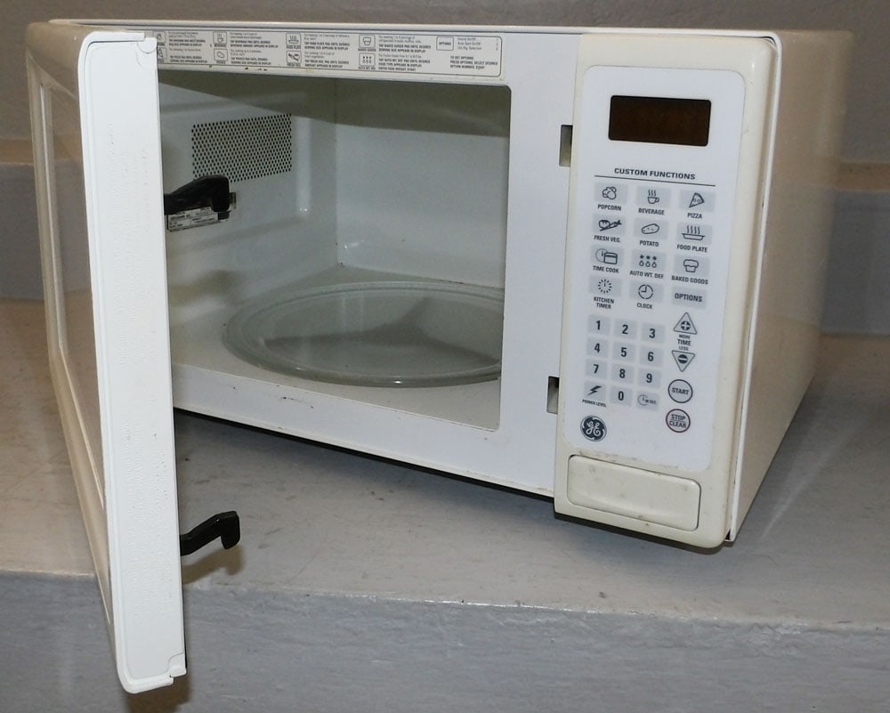 GE Microwave - 3