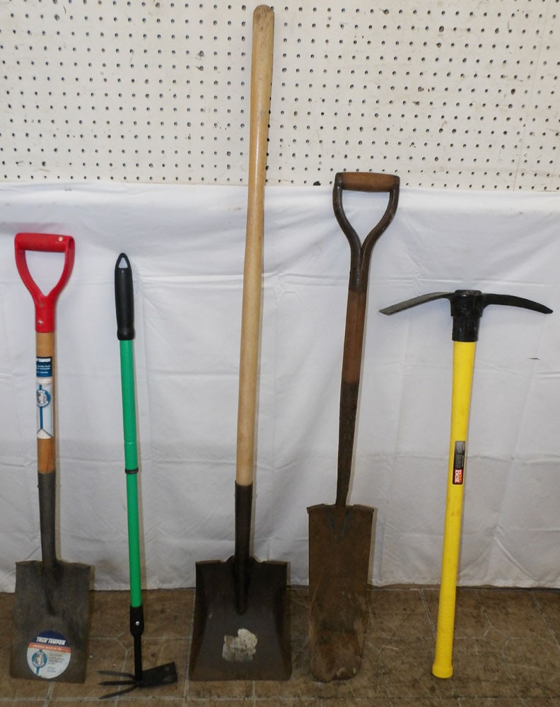 Lot of Tools: Lot of Tools . Up to 45" L "ALL DESCRIPTIONS AND ANY CONDITION STATEMENT GIVEN BY LANGSTON AUCTION GALLERY ARE STRICTLY?OPINIONS?AND LANGSTON'S SHALL HAVE NO RESPONSIBILITY FOR ERRORS OR