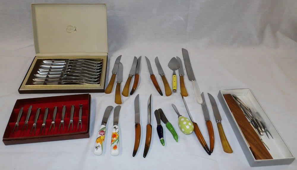 Lot of Knives (1 of 4)