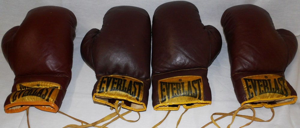 Two Pair of Everlast Boxing Gloves (1 of 3)