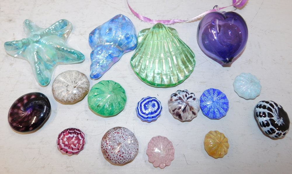 Lot of Art Glass Ornaments & Paperweights (1 of 2)