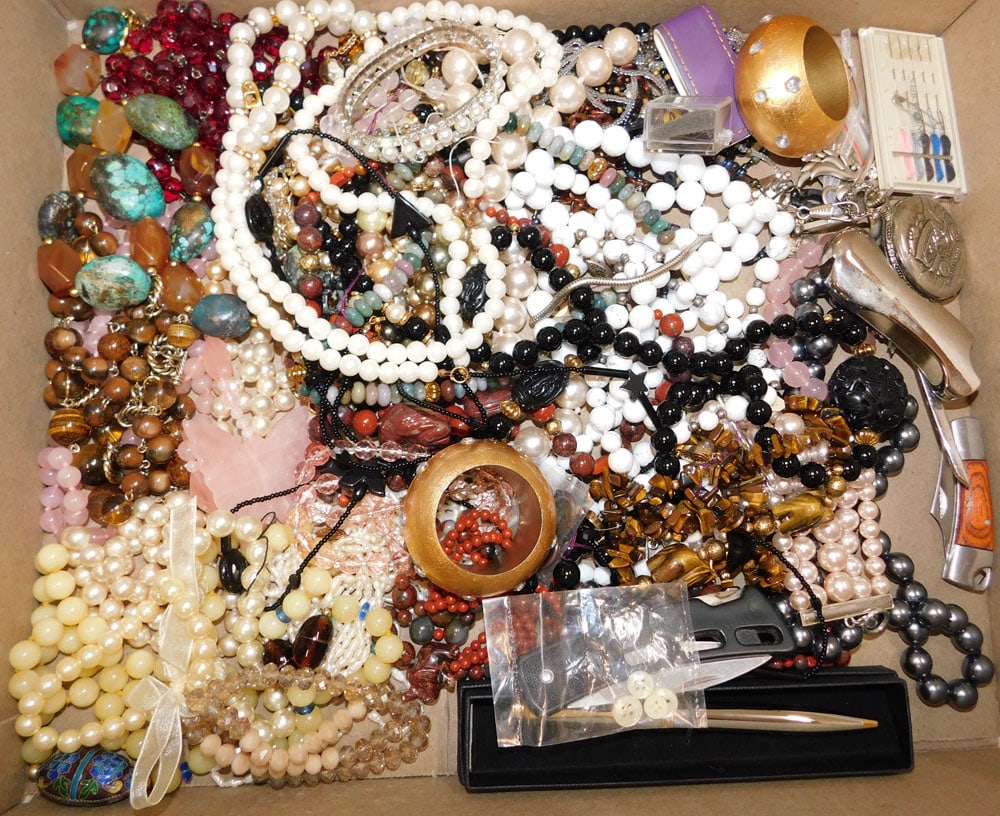 Lot of Costume Jewelry: Lot of Costume Jewelry . "ALL DESCRIPTIONS AND ANY CONDITION STATEMENT GIVEN BY LANGSTON AUCTION GALLERY ARE STRICTLY?OPINIONS?AND LANGSTON'S SHALL HAVE NO RESPONSIBILITY FOR ERRORS OR OMISSIONS.?