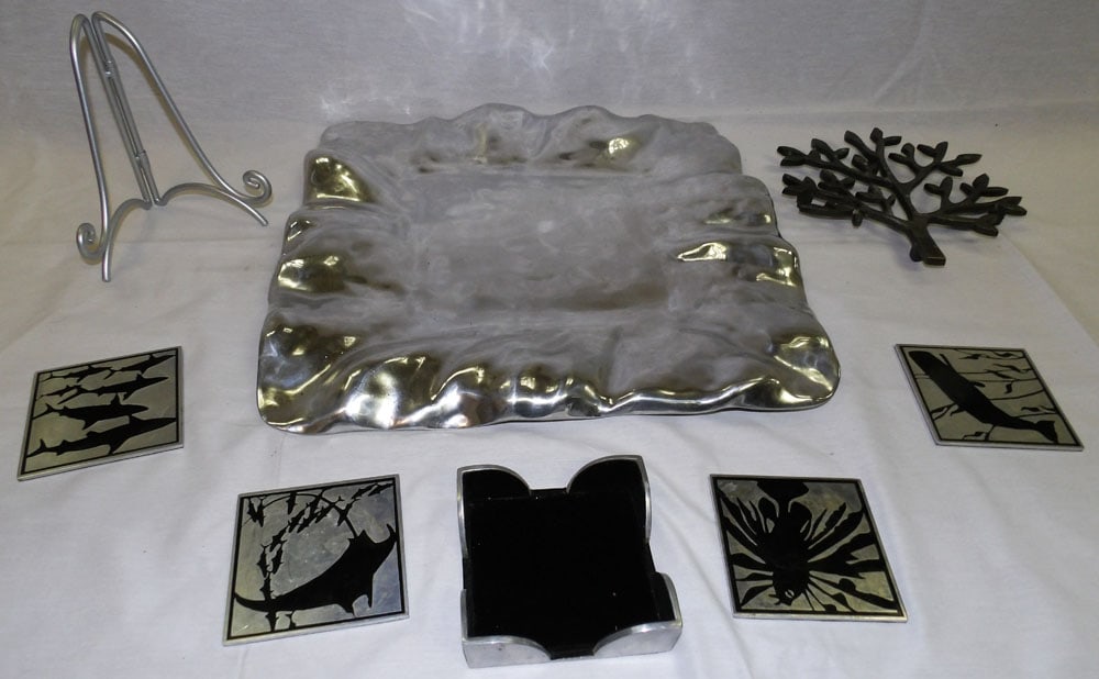 Lot of Decorative Aluminum Items (1 of 3)