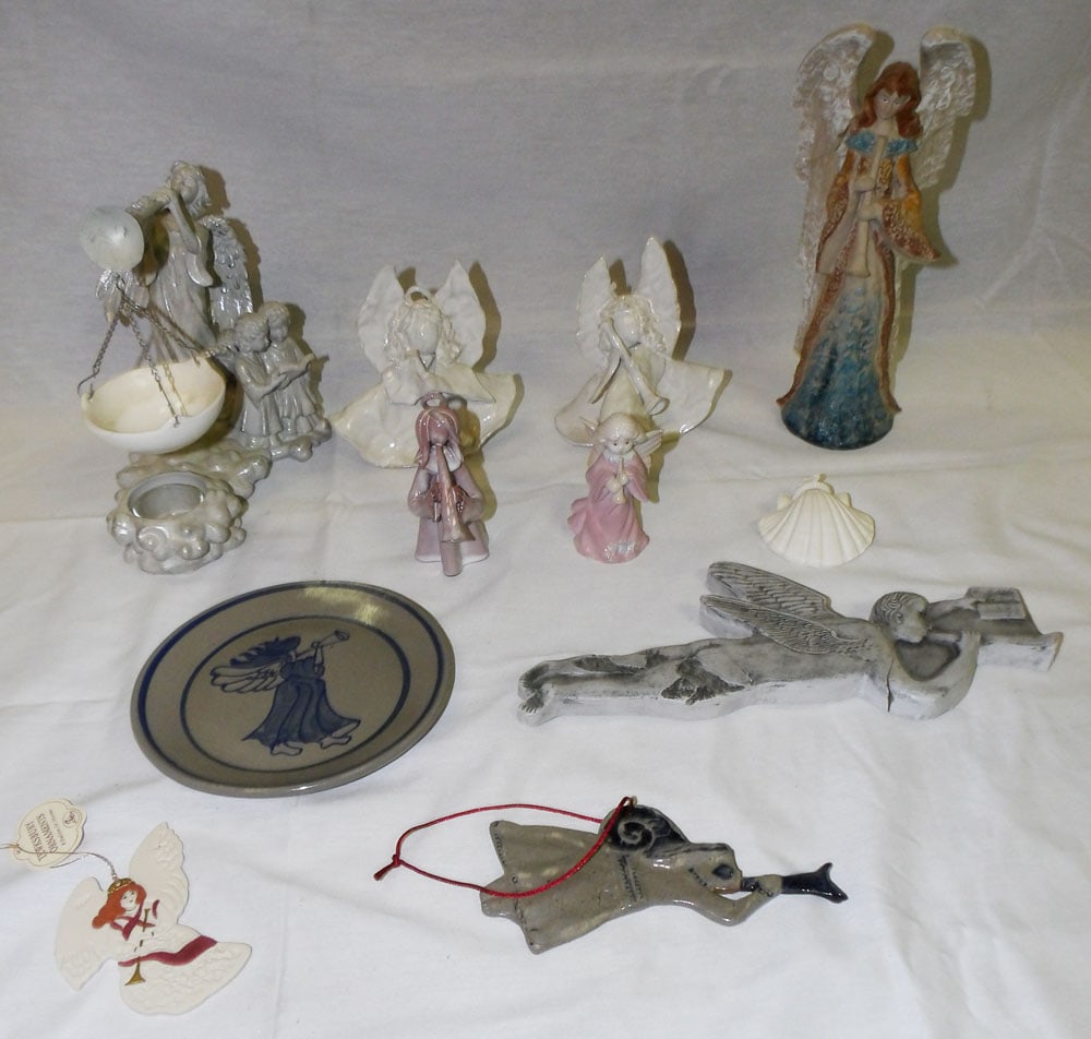 Lot of Porcelain & Pottery Figurines (1 of 3)