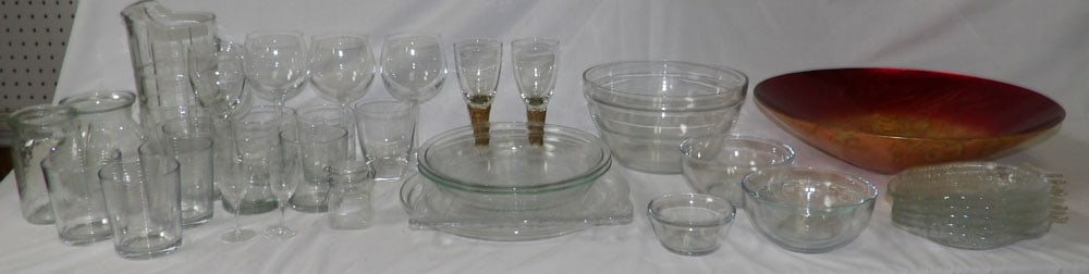 Lot of Glass Items (1 of 3)