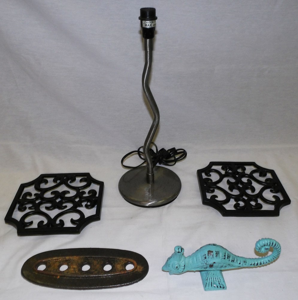 Lot of Cast Iron Items (1 of 3)