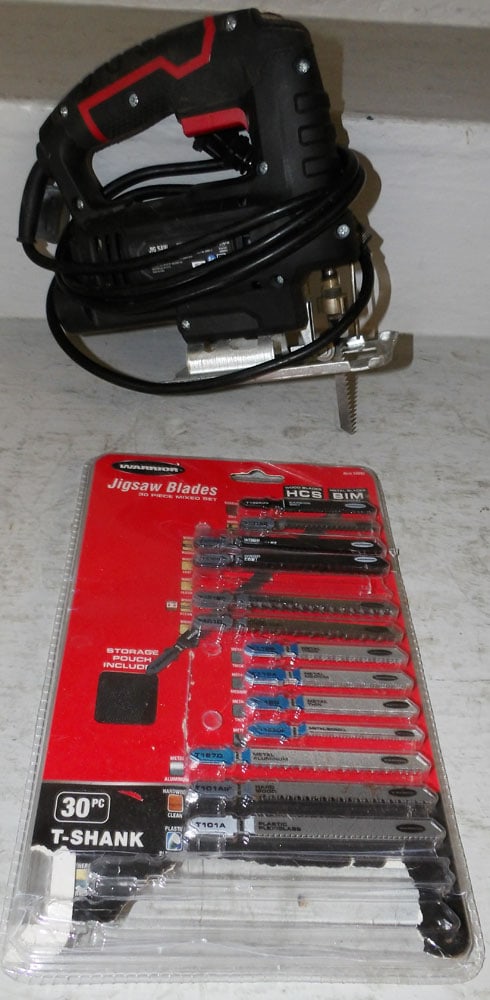 Hyper Tough Jigsaw with Blades (1 of 6)