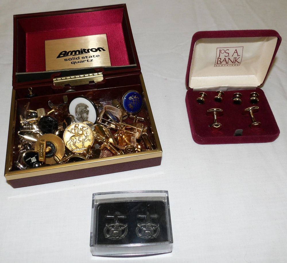 Lot of Cufflinks (1 of 5)