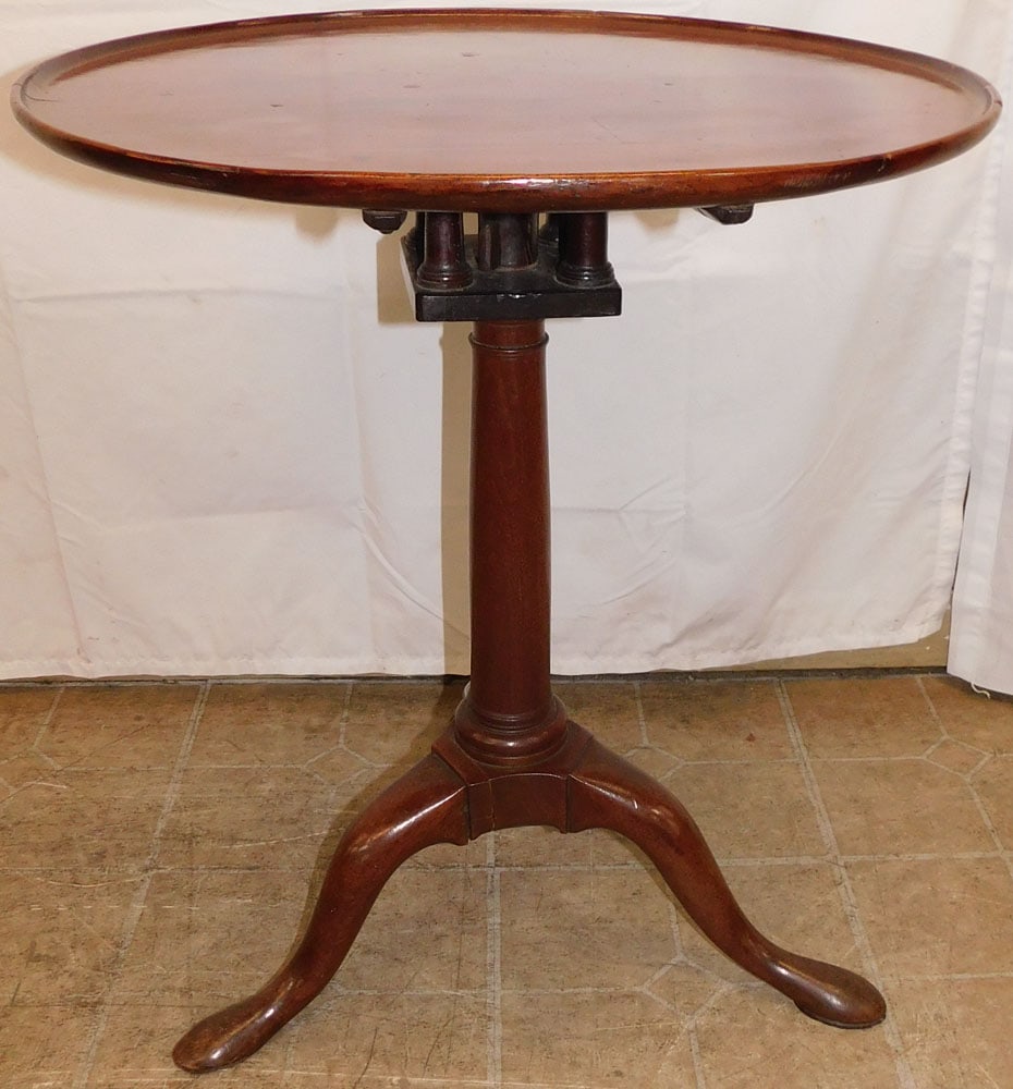 19th Century Mahogany Dish Form Tilt Top Tea Table: 19th Century Mahogany Dish Form Tilt Top Tea Table . 26 1/2" H 23" Dia. ALL DESCRIPTIONS AND ANY CONDITION STATEMENT GIVEN BY LANGSTON AUCTION GALLERY ARE STRICTLY OPINIONS AND LANGSTON'S SHALL HAVE N