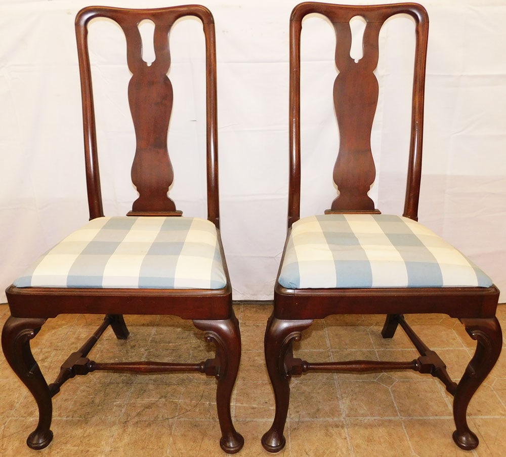 Pair of Mahogany Queen Anne Style Stretcher Base Side Chairs (1 of 4)