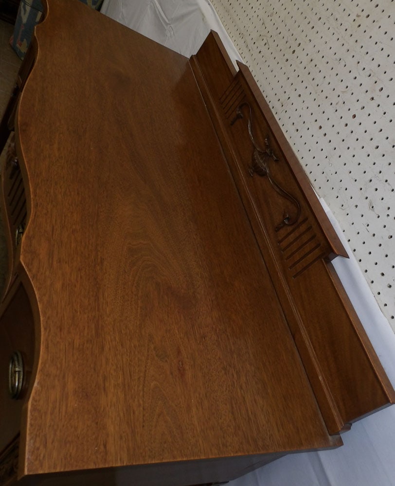 Mahogany Serpentine Front Server - 6