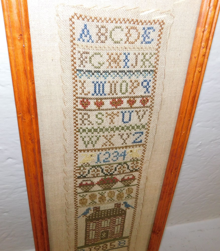 Framed Needlework Sampler Dated 1985 in Birds Eye Maple Frame - 3