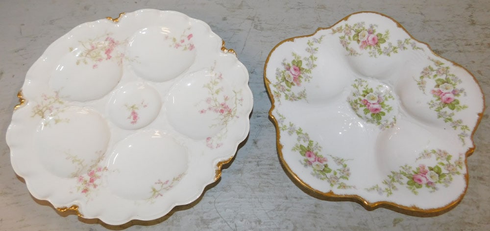 Two Hand Painted Porcelain Limoges Oyster Plates: Two Hand Painted Porcelain Limoges Oyster Plates . 8 1/2" Dia. ALL DESCRIPTIONS AND ANY CONDITION STATEMENT GIVEN BY LANGSTON AUCTION GALLERY ARE STRICTLY OPINIONS AND LANGSTON'S SHALL HAVE NO