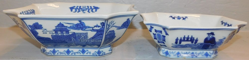 Two Oriental Blue & White Pedestal Bowls: Two Oriental Blue & White Pedestal Bowls . Up to 3 1/2" H 9" W 7 1/4" D ALL DESCRIPTIONS AND ANY CONDITION STATEMENT GIVEN BY LANGSTON AUCTION GALLERY ARE STRICTLY OPINIONS AND LANGSTON'S SHALL HAVE N
