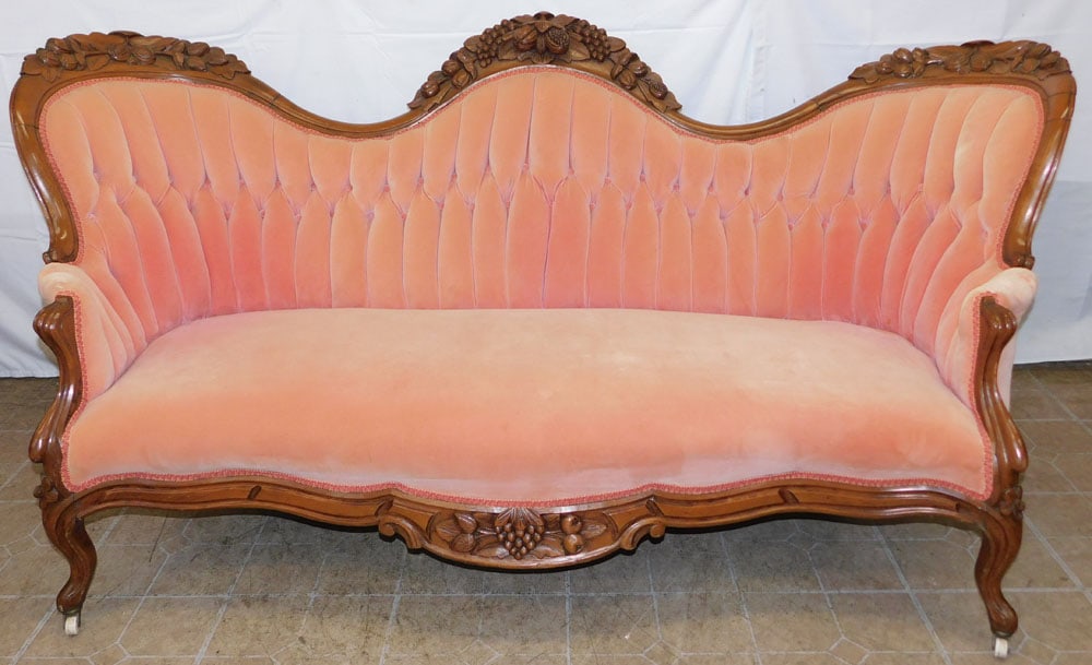 Antique Carved Walnut Victorian Sofa: Antique Carved Walnut Victorian Sofa . 37" H 78 1/2" W 36" D ALL DESCRIPTIONS AND ANY CONDITION STATEMENT GIVEN BY LANGSTON AUCTION GALLERY ARE STRICTLY OPINIONS AND LANGSTON'S SHALL HAVE NO RESPONSIB