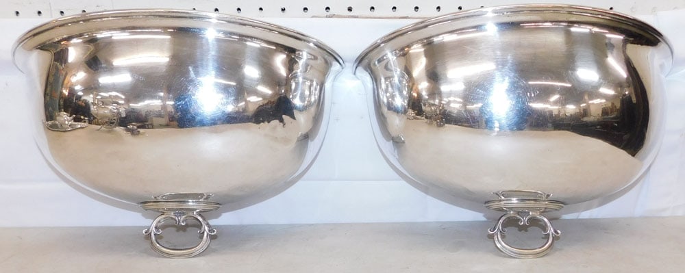 Pair of Silver on Copper Wall Pockets: Pair of Silver on Copper Wall Pockets . 8 3/4" H 14 1/2" W 5 1/4" D ALL DESCRIPTIONS AND ANY CONDITION STATEMENT GIVEN BY LANGSTON AUCTION GALLERY ARE STRICTLY OPINIONS AND LANGSTON'S SHALL HAVE NO
