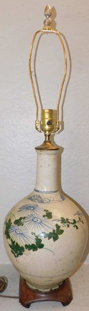 Oriental Painted Porcelain Lamp (1 of 5)