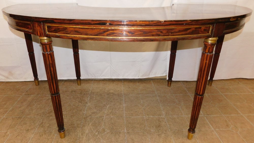 Grain Painted Half Moon Form Desk: Grain Painted Half Moon Form Desk . 30" H 71 1/2" W 39" D ALL DESCRIPTIONS AND ANY CONDITION STATEMENT GIVEN BY LANGSTON AUCTION GALLERY ARE STRICTLY OPINIONS AND LANGSTON'S SHALL HAVE NO