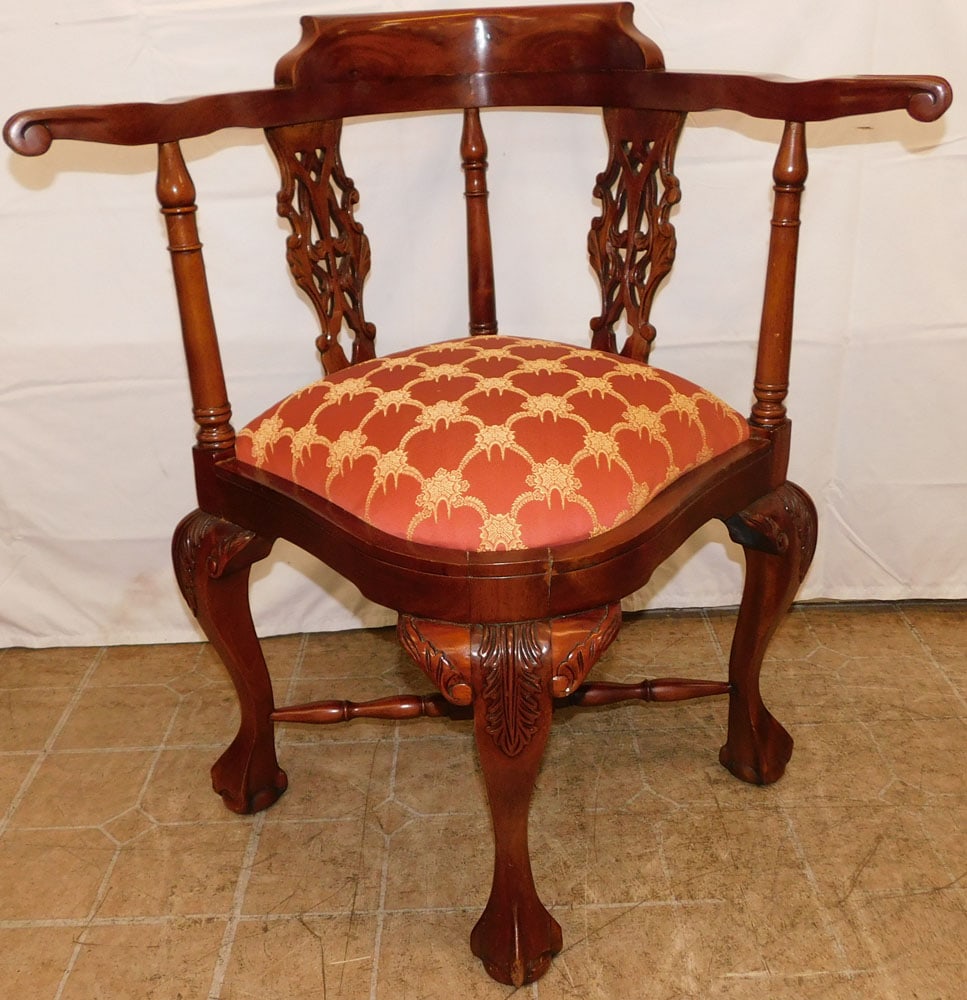 Carved Mahogany Corner Chair with Ball & Claw Feet: Carved Mahogany Corner Chair with Ball & Claw Feet. 33 3/4" H 32 1/2" W 26" W ALL DESCRIPTIONS AND ANY CONDITION STATEMENT GIVEN BY LANGSTON AUCTION GALLERY ARE STRICTLY OPINIONS AND LANGSTON'S SHALL 