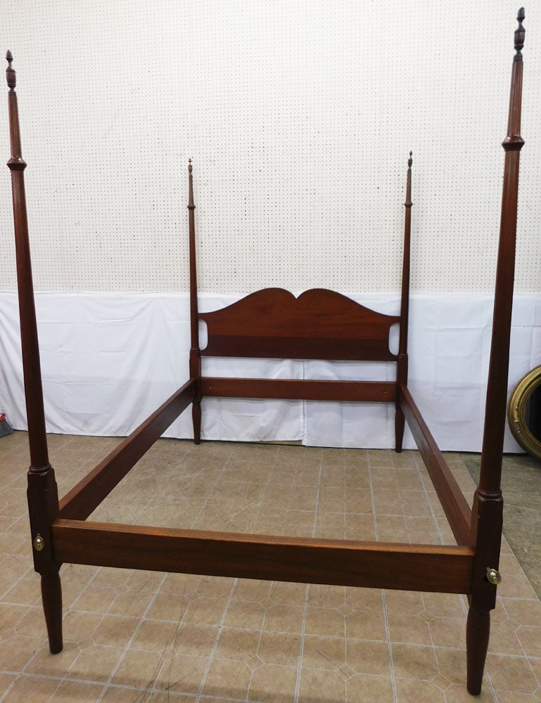 Mahogany Four Post Full Size Bed with Bolts & Rails: Mahogany Four Post Full Size Bed with Bolts & Rails. 77 3/4" H 58" W ALL DESCRIPTIONS AND ANY CONDITION STATEMENT GIVEN BY LANGSTON AUCTION GALLERY ARE STRICTLY OPINIONS AND LANGSTON'S SHALL HAVE NO R