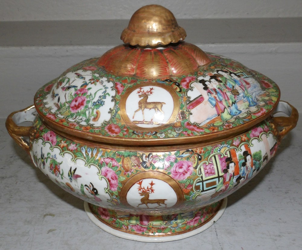 19th Century Rose Medallion Covered Tureen (1 of 7)