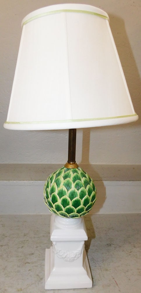 Painted Porcelain Artichoke Form Lamp: Painted Porcelain Artichoke Form Lamp. 26" H 12 1/4" Dia. ALL DESCRIPTIONS AND ANY CONDITION STATEMENT GIVEN BY LANGSTON AUCTION GALLERY ARE STRICTLY OPINIONS AND LANGSTON'S SHALL HAVE NO RESPONSIBILI